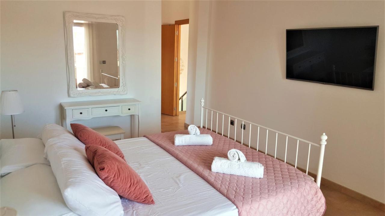 5 Bedrooms Private House 300M From Beach Roquetas de Mar Exteriör bild