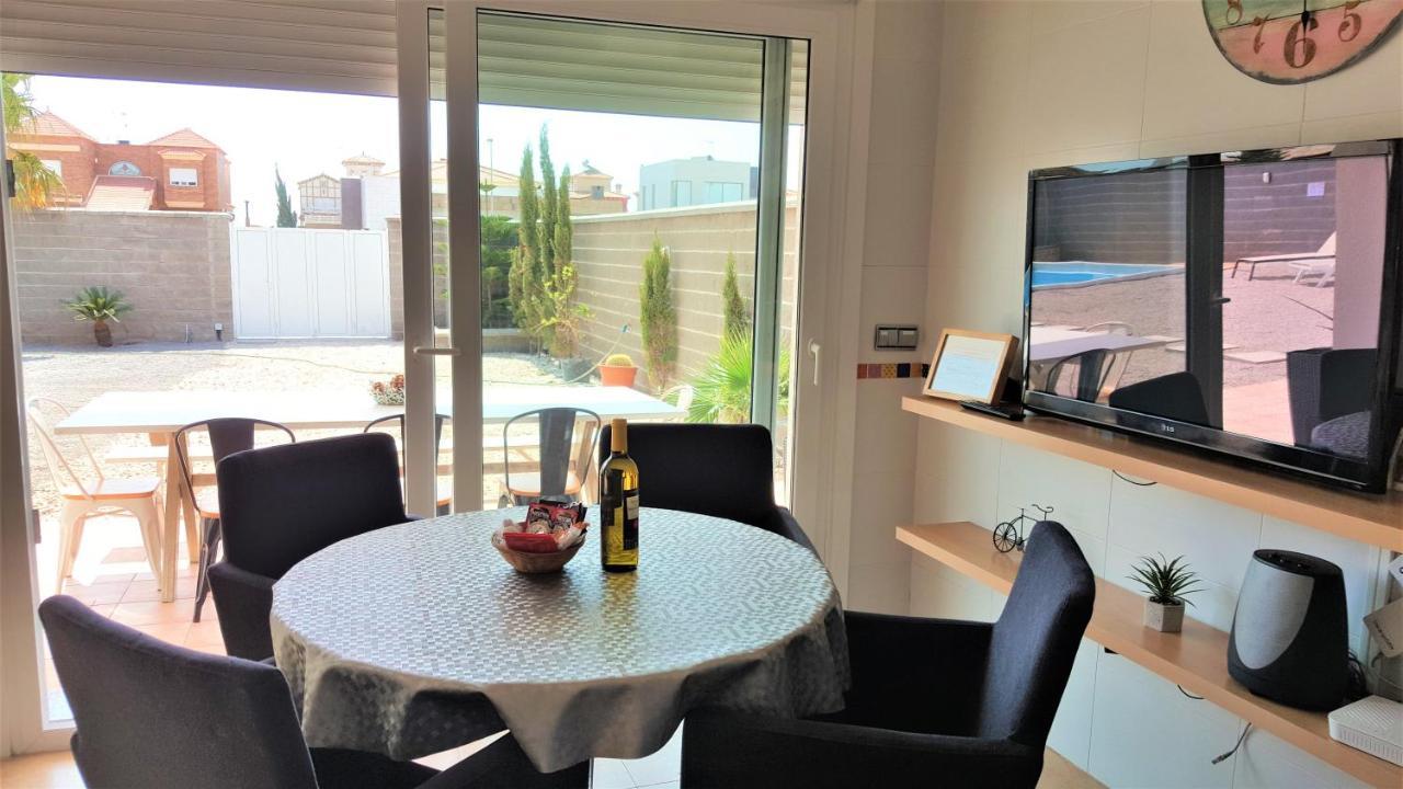 5 Bedrooms Private House 300M From Beach Roquetas de Mar Exteriör bild